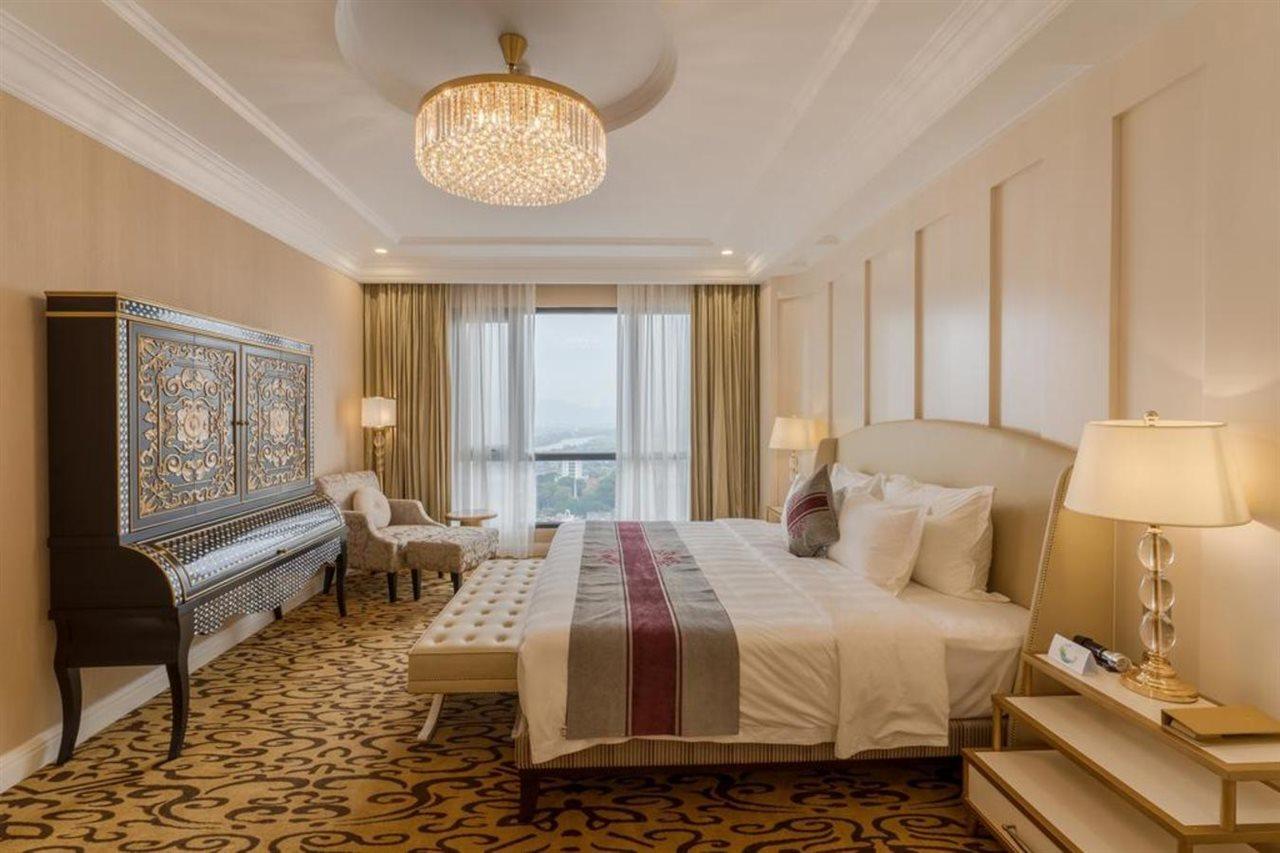 Hotel Melia Vinpearl Phu Ly Extérieur photo