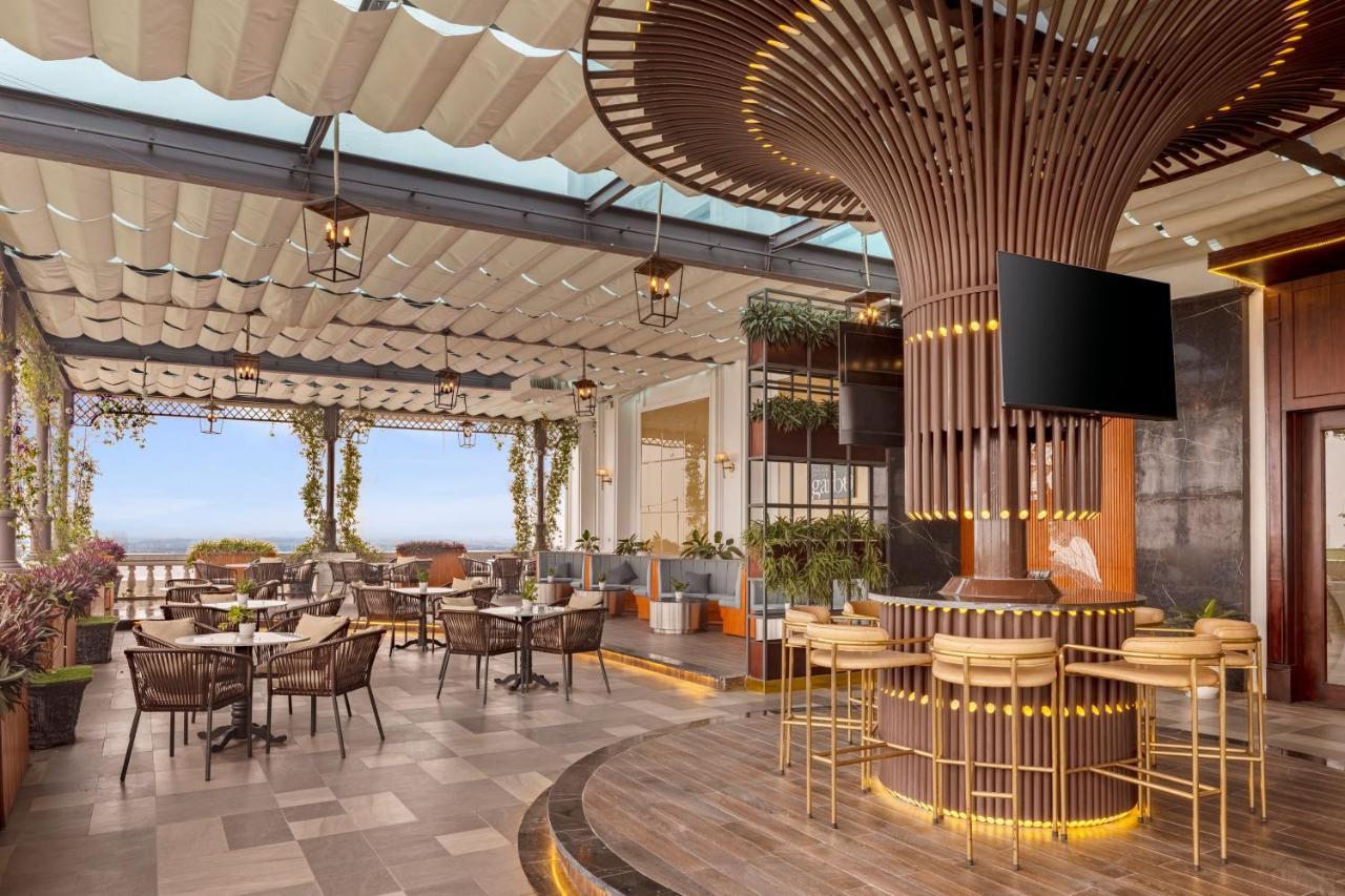 Hotel Melia Vinpearl Phu Ly Extérieur photo